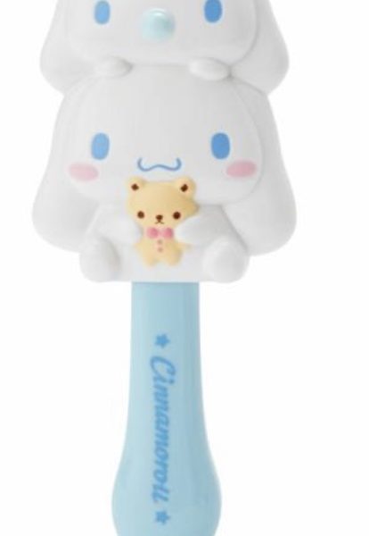Cinnamoroll character-shaped hairbrush